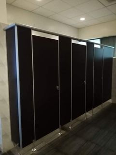 Phenolic Toilet Partitions Operable Wall Partitions Wooden/PVC Folding Doors