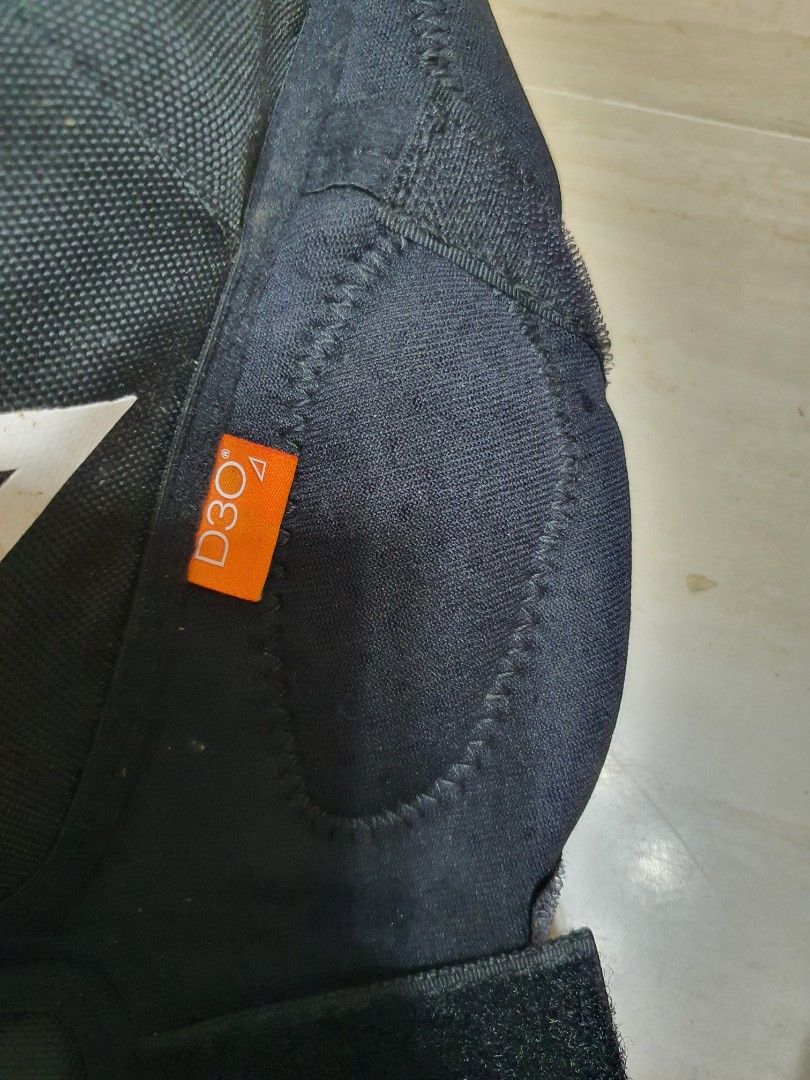 Race face flank D30 knee and shin guard, Sports Equipment, Bicycles