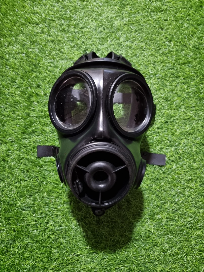 S10ガスマスク サイズ２（M～L相当） - 個人装備