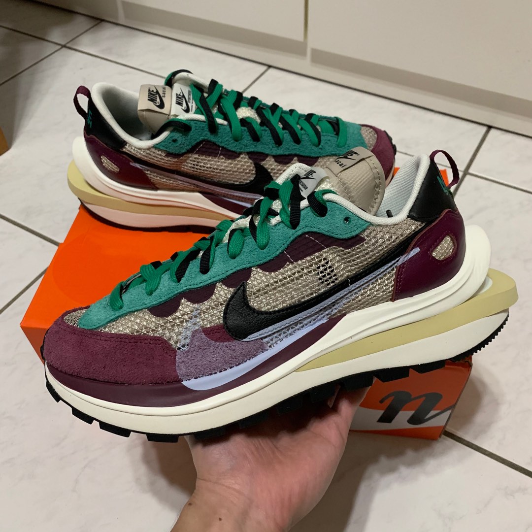 sacai x nike vaporwaffle villain red