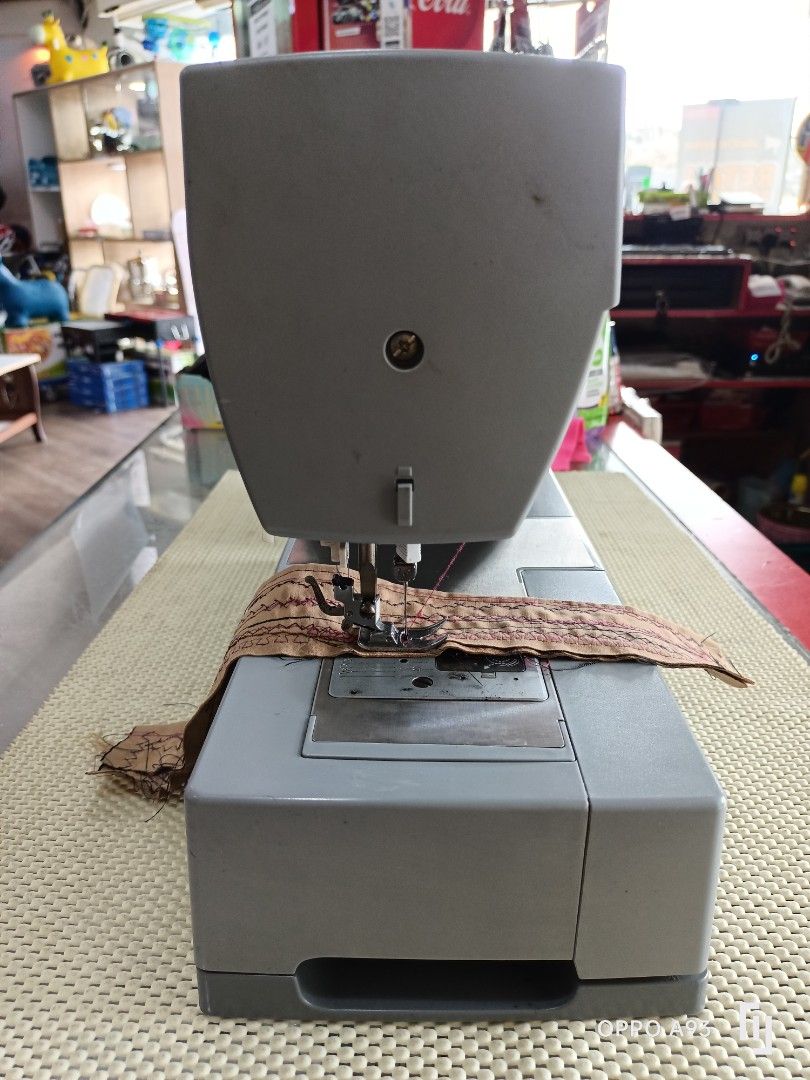 Singer Sewing Machine Heavy Duty, TV & Home Appliances, Other Home