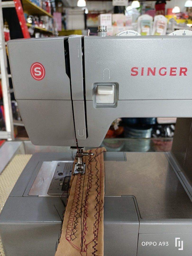 Singer Sewing Machine Heavy Duty, TV & Home Appliances, Other Home