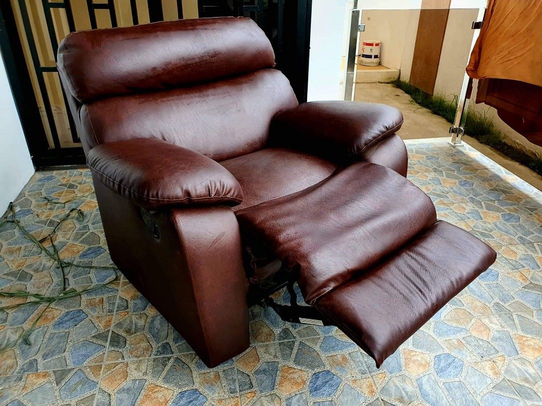 Second hand lazy store boy recliner chairs