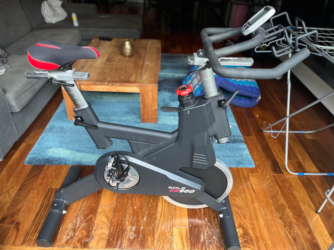 Sole SB900 Static Exercise Bike, Sports Equipment, Exercise & Fitness