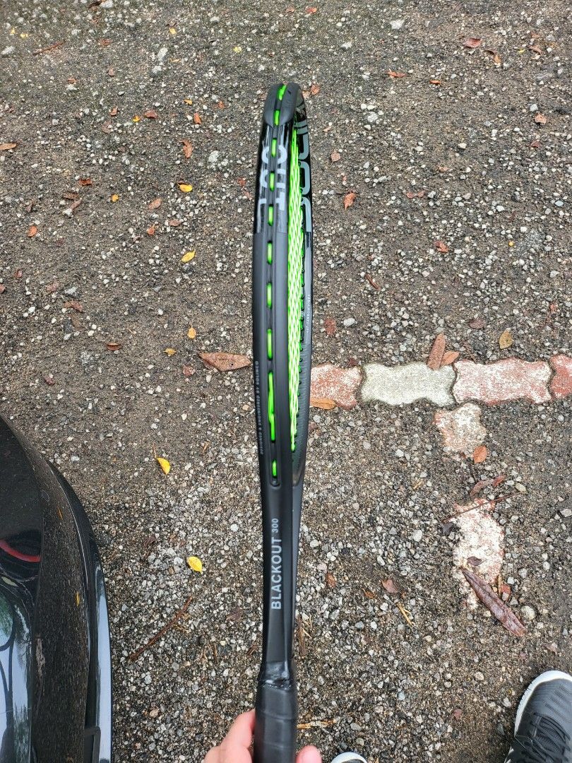 Solinco Blackout 300 L3 4 3/8, Sports Equipment, Sports & Games, Racket ...