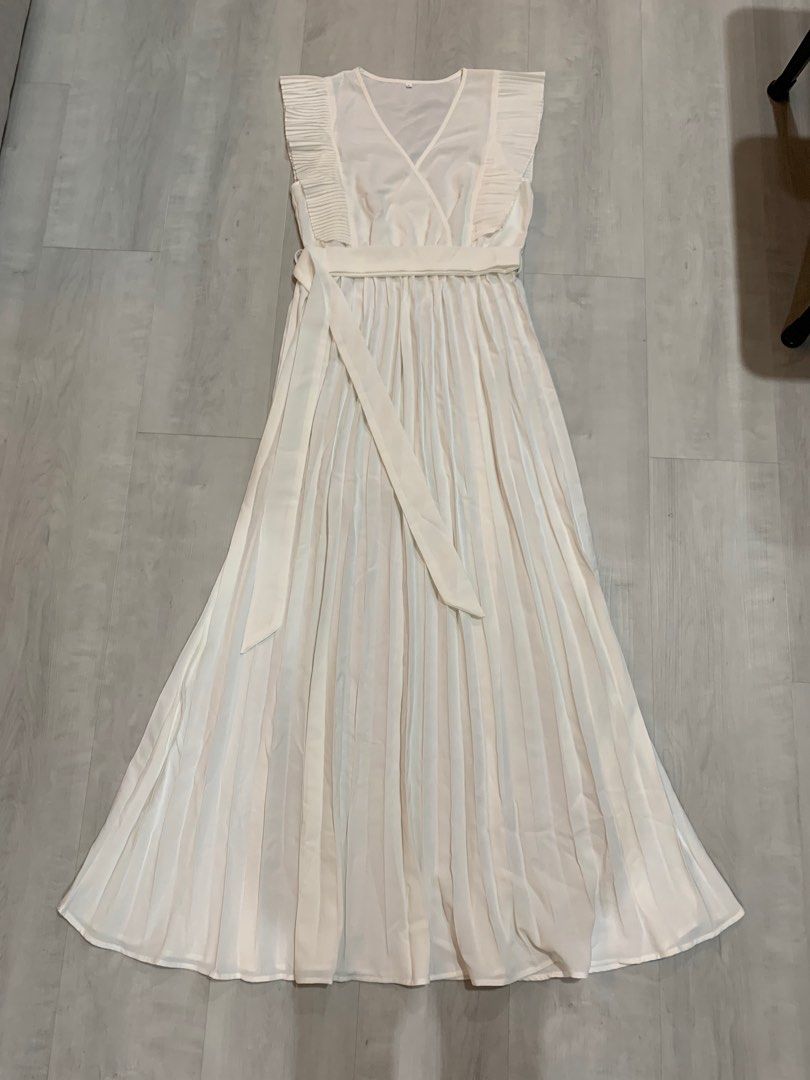 White long sleeve chiffon dress store