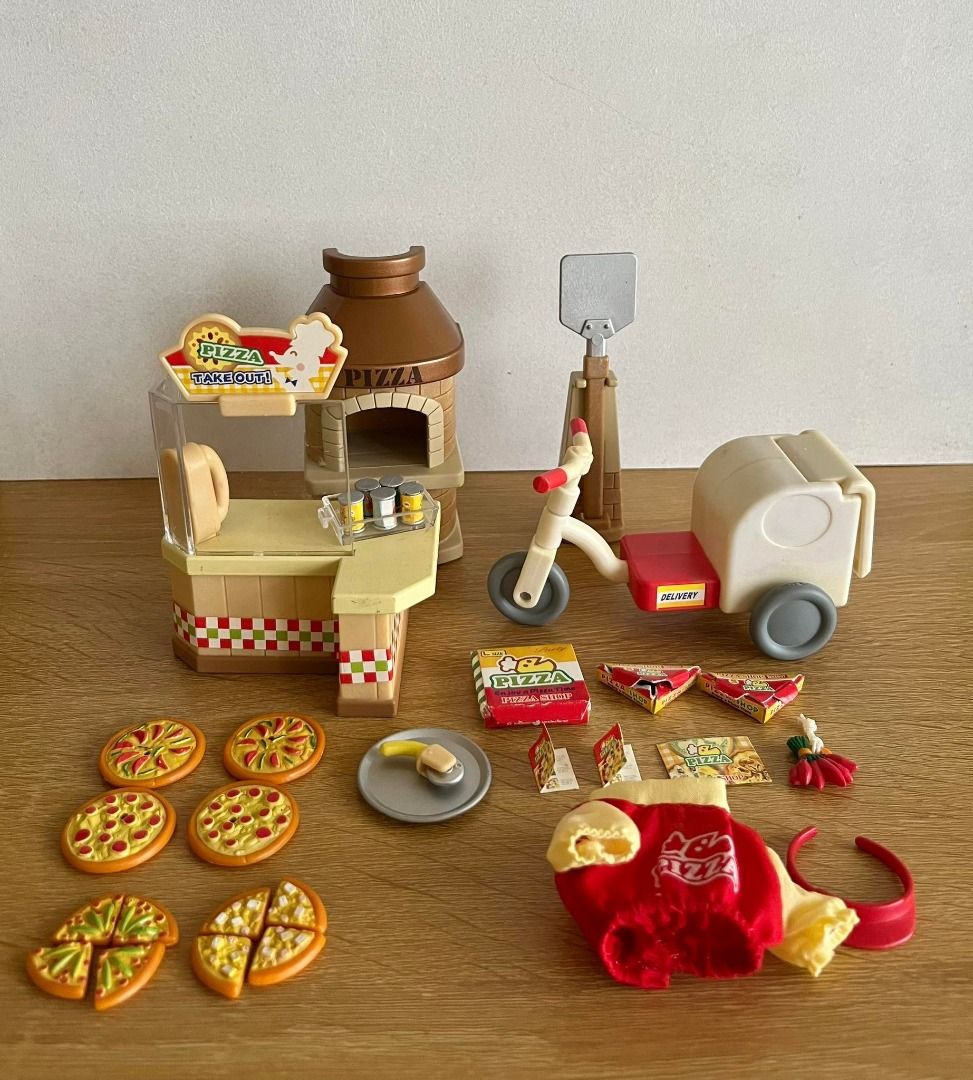 Sylvanian families top pizza