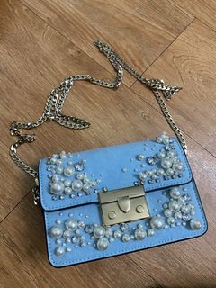 (Category: ) located in . Submitted by crystalchng296 (Listing ID 1197512075, Image 1). Description: .