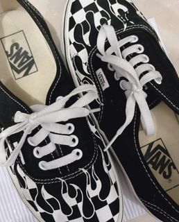 Vans 火焰黑白格平底鞋64216420554113110