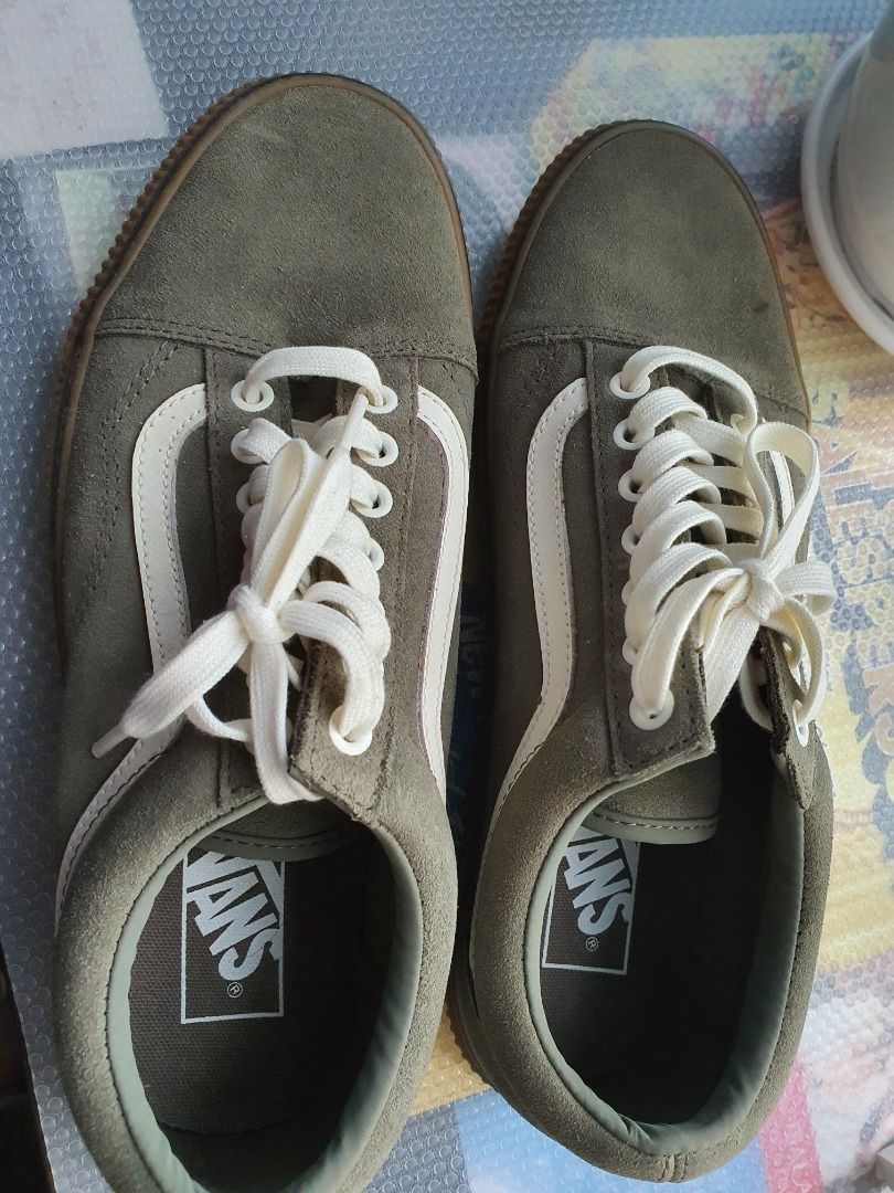 Vans olive color unisex shoes US8.5 for men