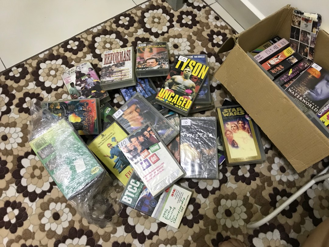 VHS lot, Hobbies & Toys, Music & Media, CDs & DVDs on Carousell