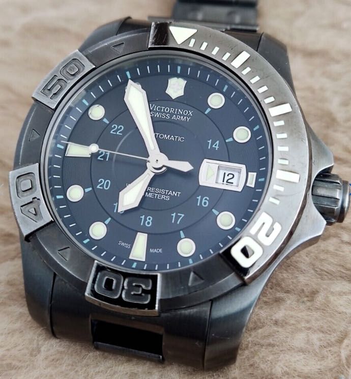 Victorinox 241356 store