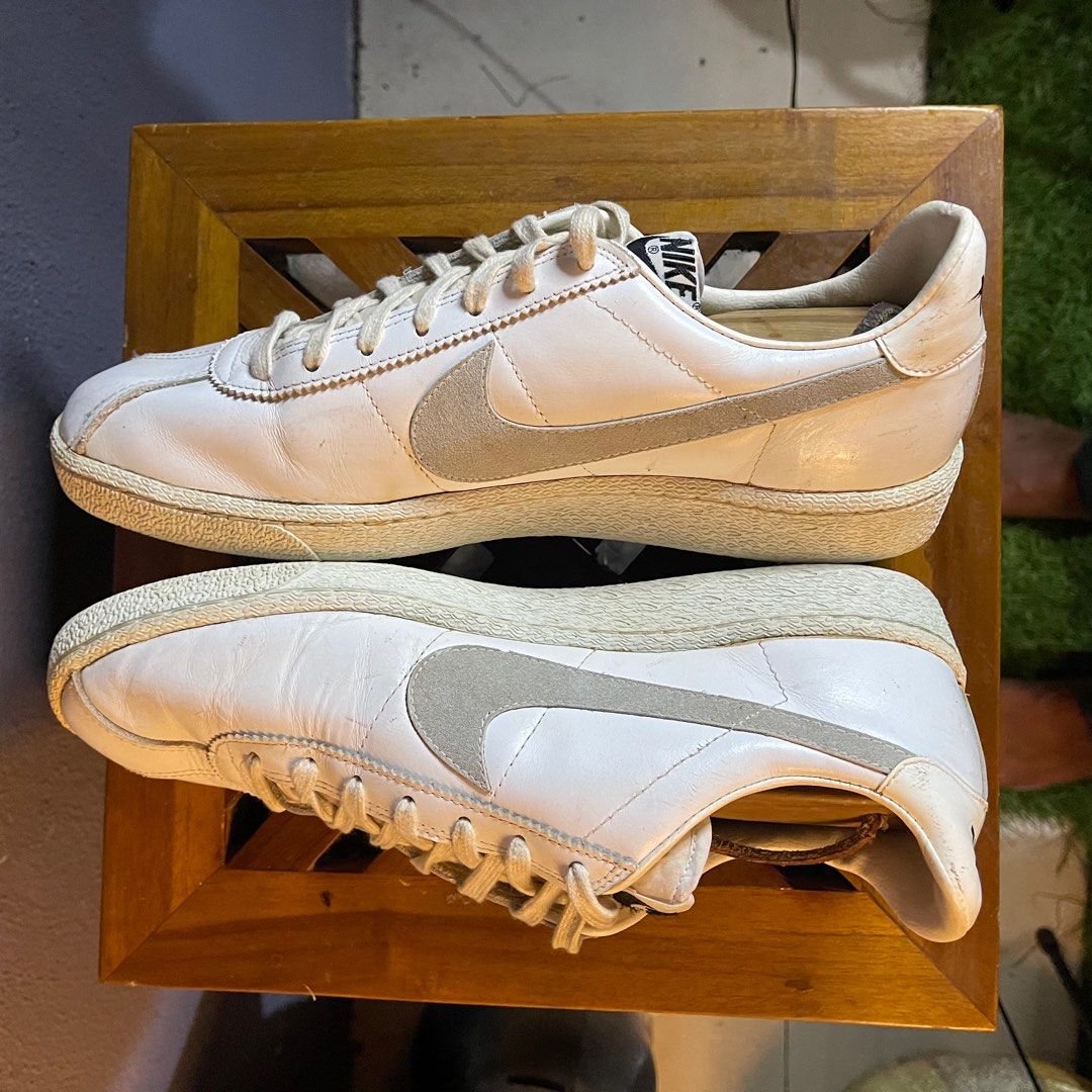 Nike top bruin classic