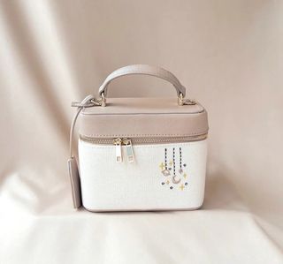 Wanderlust + Co Vanity Bag
