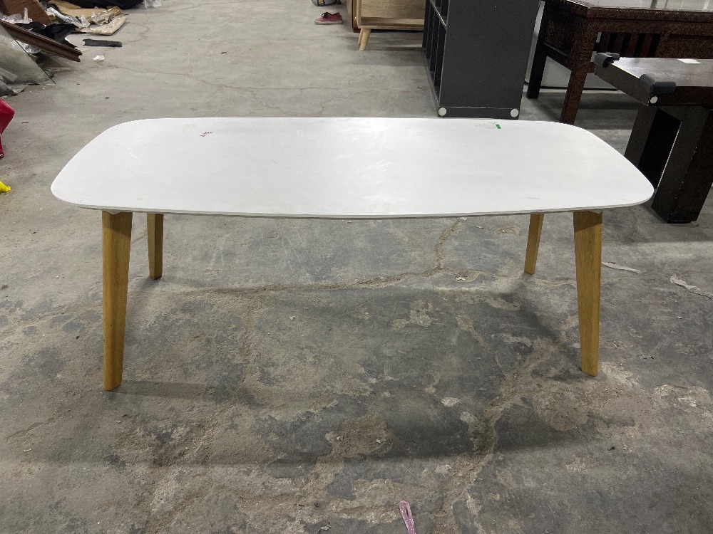 Wooden Coffee Table White Colour / Meja Kopi Kayu Warna Putih