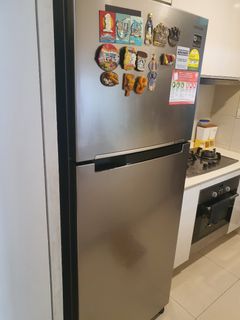 refrigerator and stove for sale