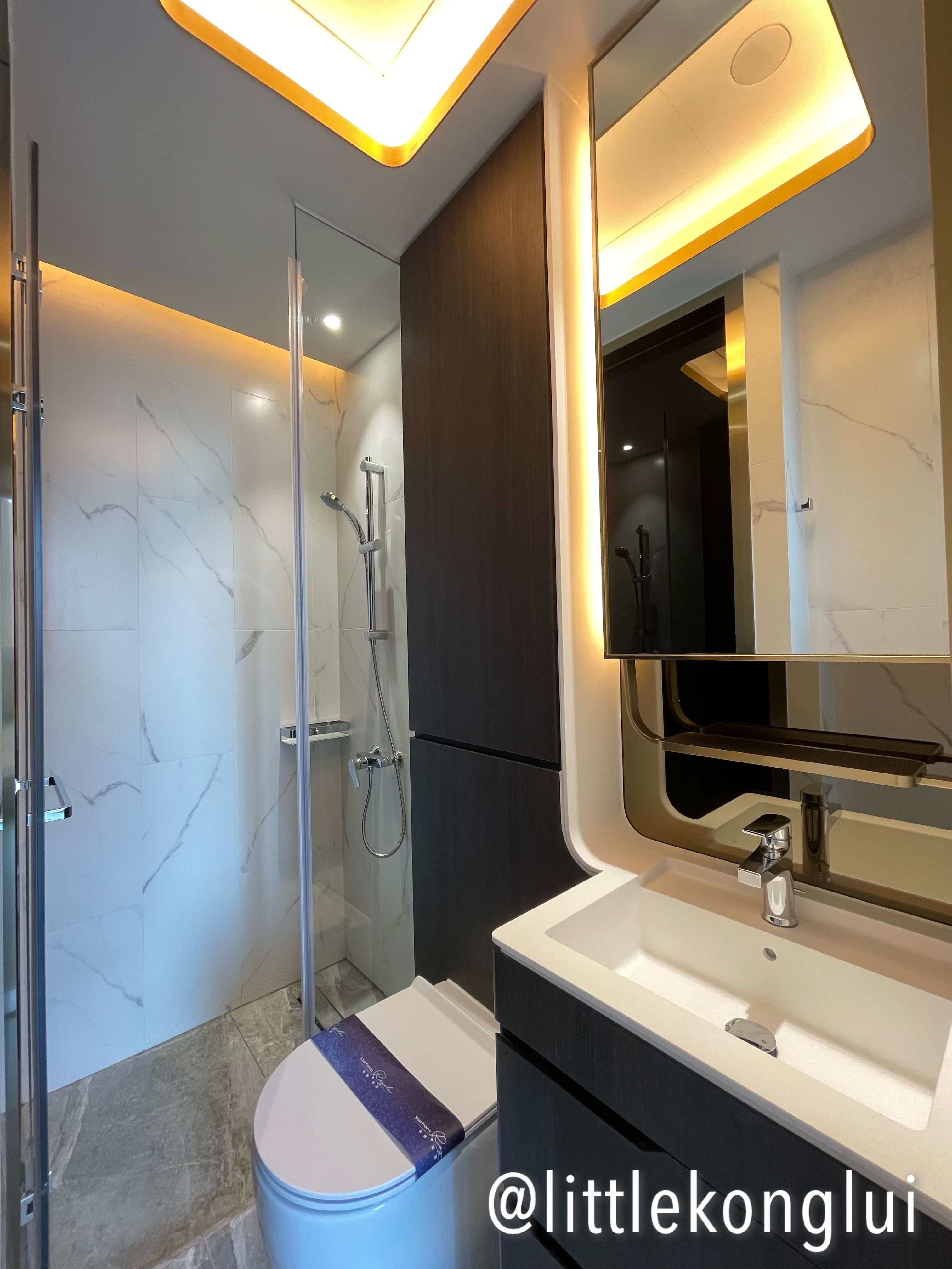 High-floor southeast-facing unit at The Royale, Tuen Mun, with city and sea views. Includes wardrobe, dining table, and furniture. Self-rental, no commission. Rent negotiable for annual lease.63438080855938111