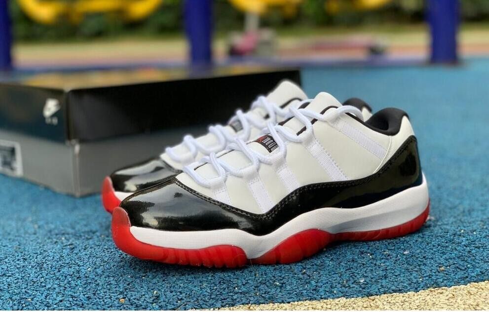 Air Jordan 11 Retro Low 'Concord Bred', 男裝, 鞋, 波鞋- Carousell