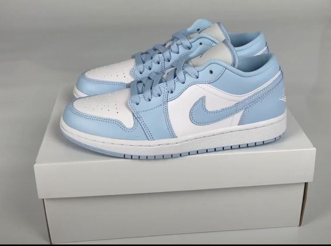 Air Jordan 1 low ice blue