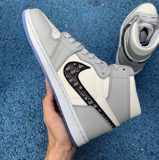 Air Jordan 1 Retro High 'dior' Shoes, 男裝, 鞋, 波鞋 Carousell