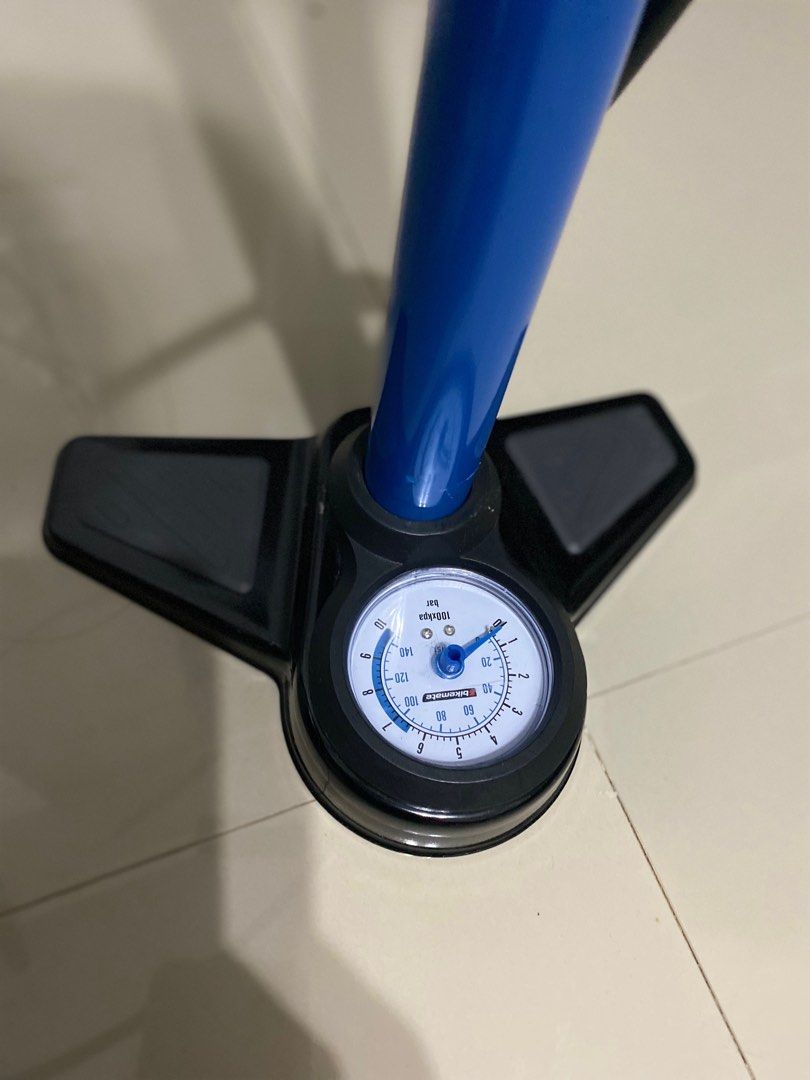Bikemate track floor bike pump, Sports Equipment, Bicycles & Parts