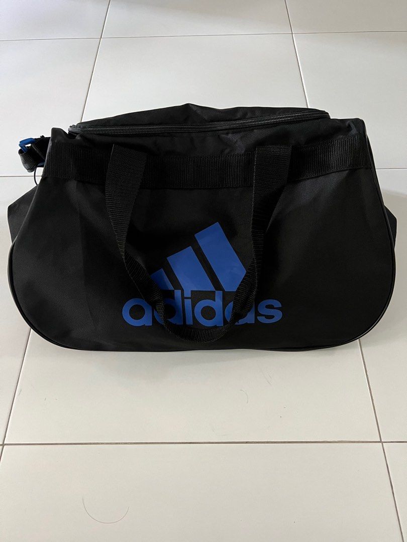 New adidas 219 store