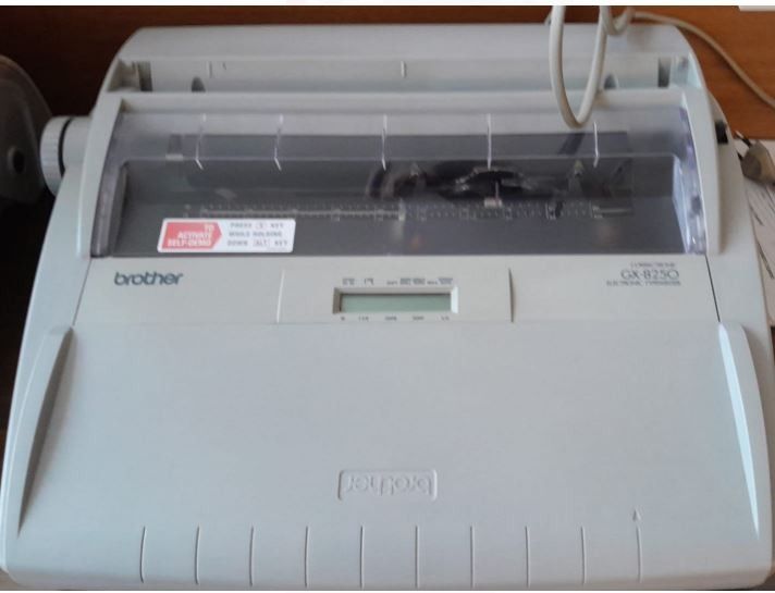BROTHER Typewriter Machine GX8250 WITH FREE CORRECTABLE RIBBON