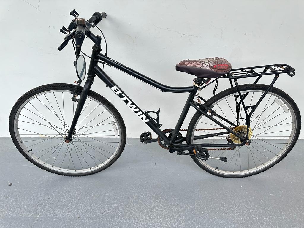 Btwin Riverside 100 hybrid bike (S), Sports Equipment, Bicycles & Parts