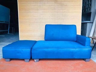 Chaise Lounge Sofa
✅L63 W32 SH11 inches
✅Fabric seat
✅Bulky foam
✅In very good condition
✅Japan surplus
✅On hand, ready to deliver
