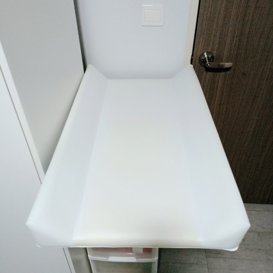 Changing pad / table for babies to toddlers, Babies & Kids, Baby