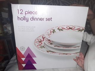 Christmas dinner plates