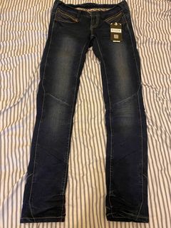 （分類：）位於 。 由 KarY_Bb 提交（商品編號 1197734817，圖片 1）。簡介： 。