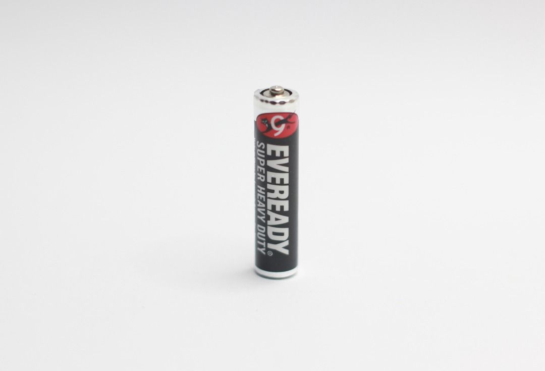EVEREADY AAA BATTERY TRIPLE A BATTERY SUPER HEAVY DUTY, 1.5V R03, NO