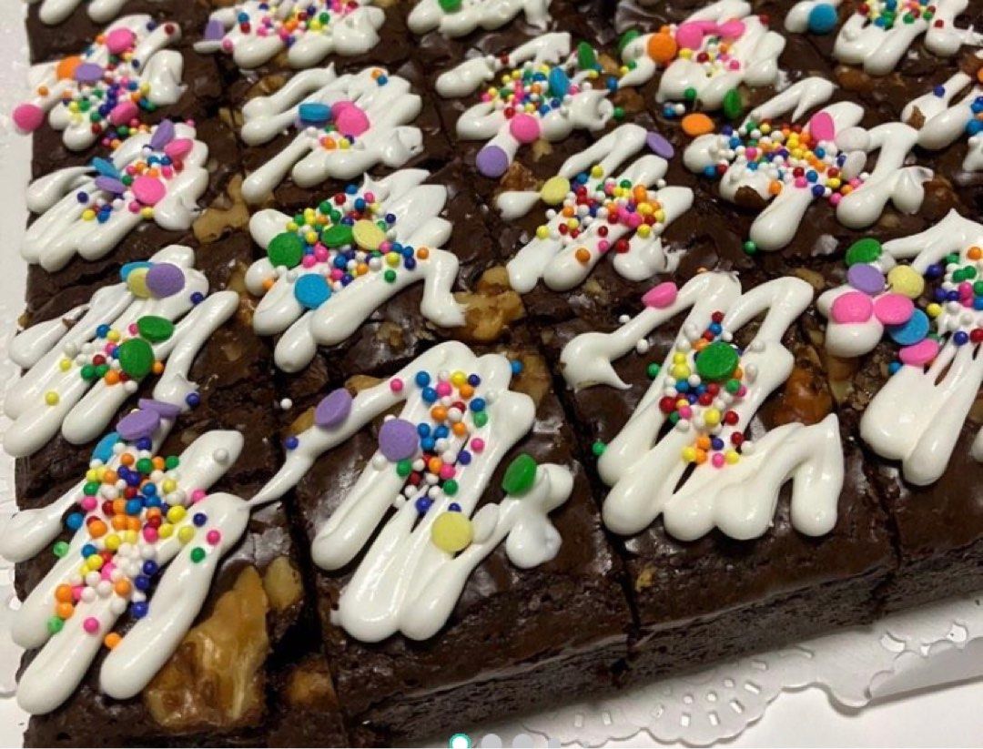 Fudgy Brownies Halal , Food & Drinks, Homemade Bakes on Carousell