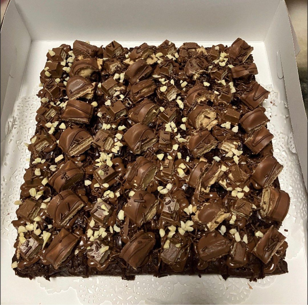 Fudgy Brownies Halal , Food & Drinks, Homemade Bakes on Carousell