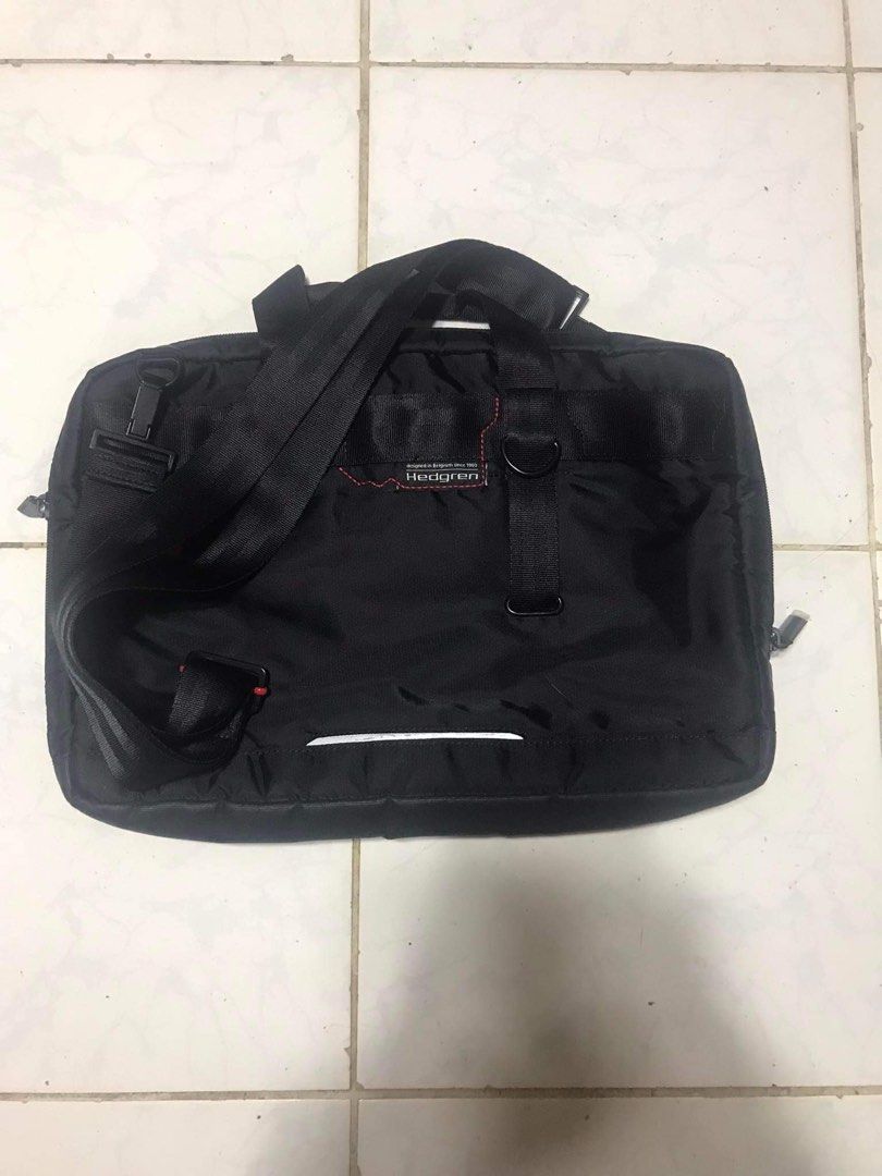 Hedgren Laptop Bag 13-14 inch (Category: Laptop Bags & Sleeves) located in Manila. Submitted by juliaquindo (Listing ID 1197653769, Image 1). Description: .
