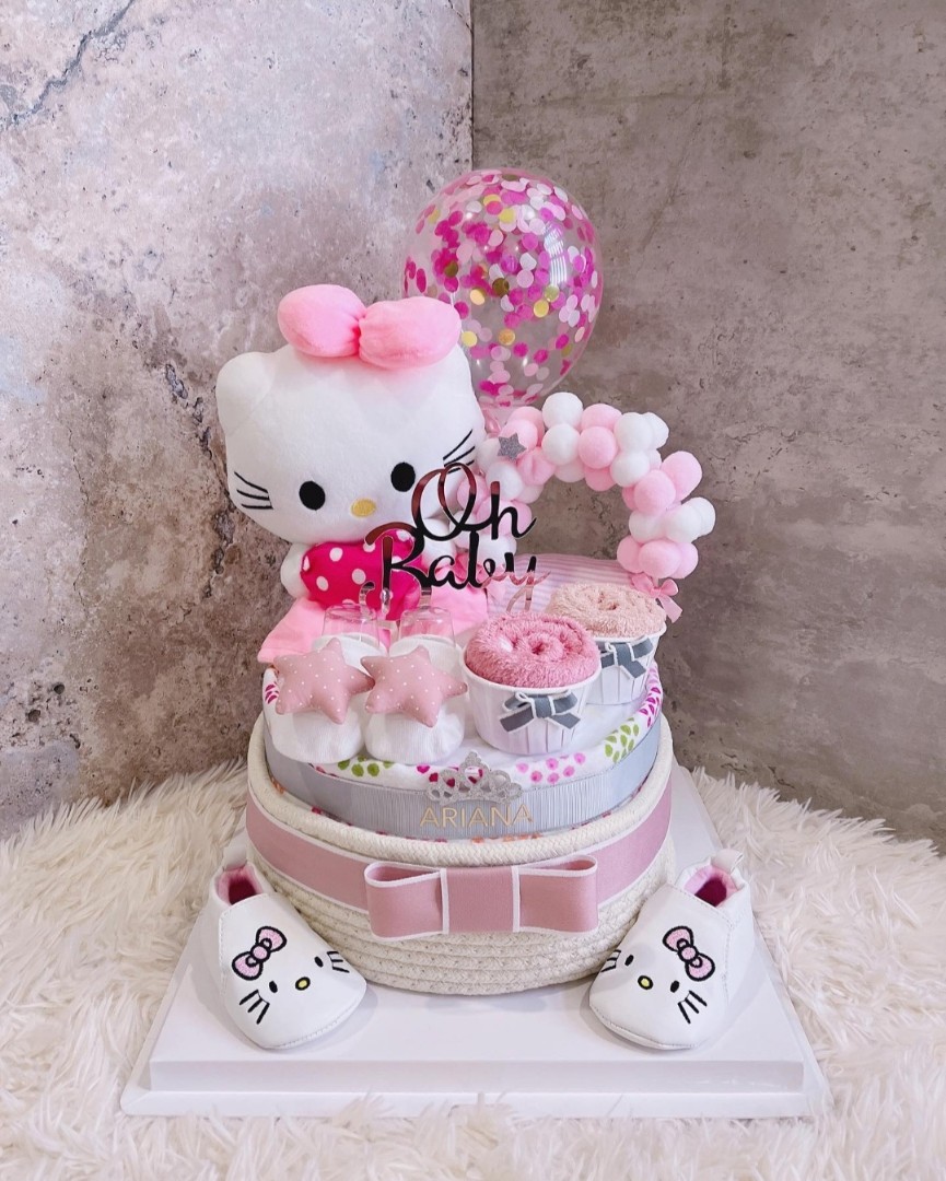  Hello Kitty Diaper Cake with Baby Socks 2-Tier Baby