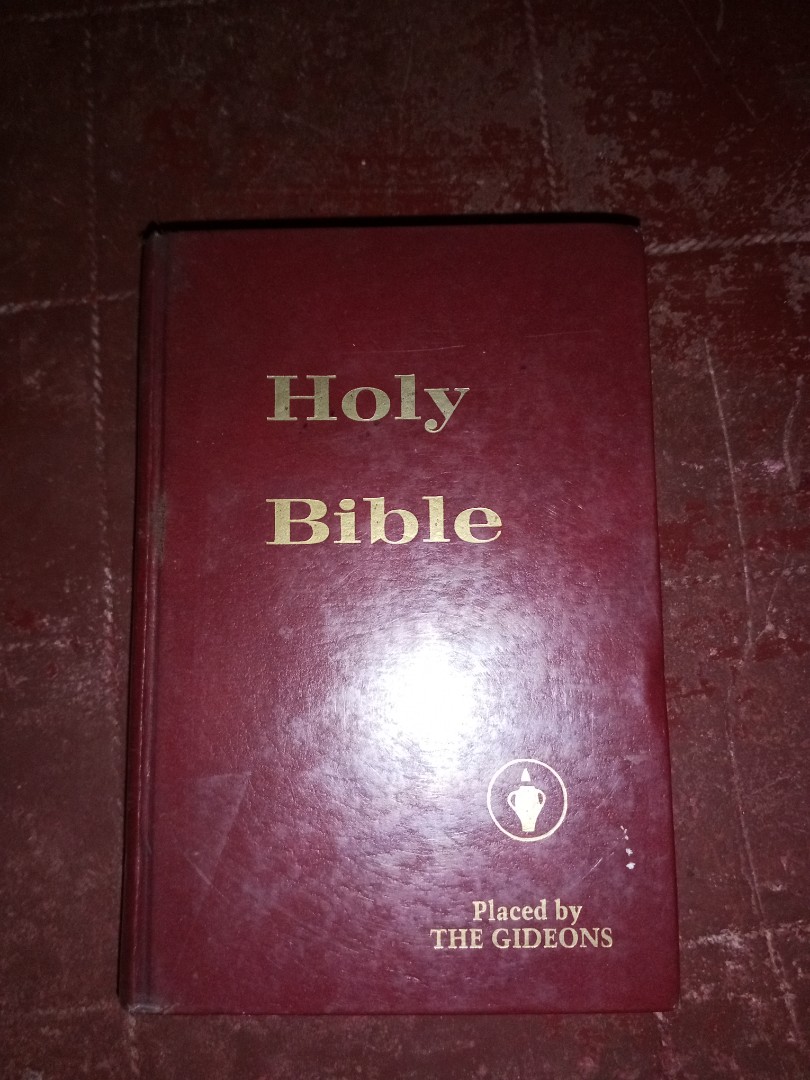 Holy Bible, Hobbies & Toys, Books & Magazines, Religion Books on Carousell