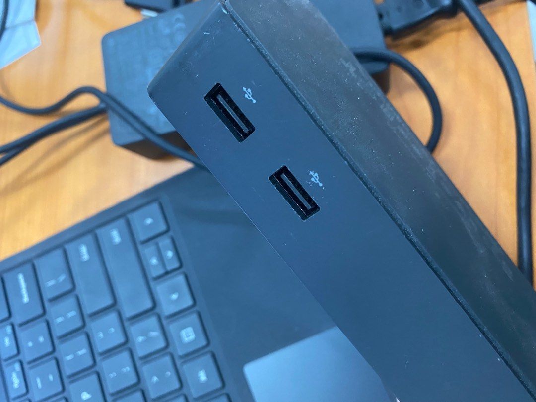 [Screen Flickering] i5 6th Gen Surface Pro and Pen and Docking station