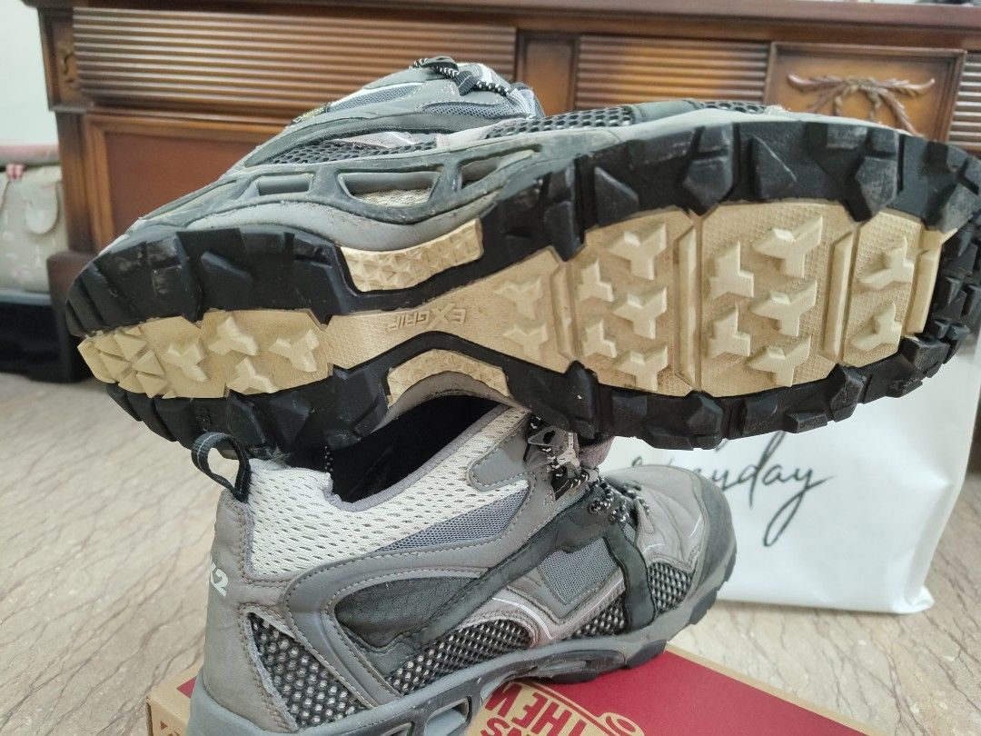 K2 Hiking boots (Made in Korea), Sports Equipment, Hiking & Camping on