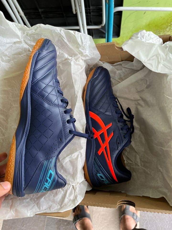 Kasut futsal asics discount