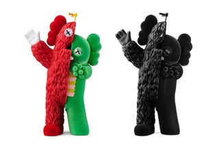 Kaws x Gachapin and Mukku 2体セット入手困難 KAWS × ガチャピン＆ムック KACHAMUKKU 2体セット - メルカリ