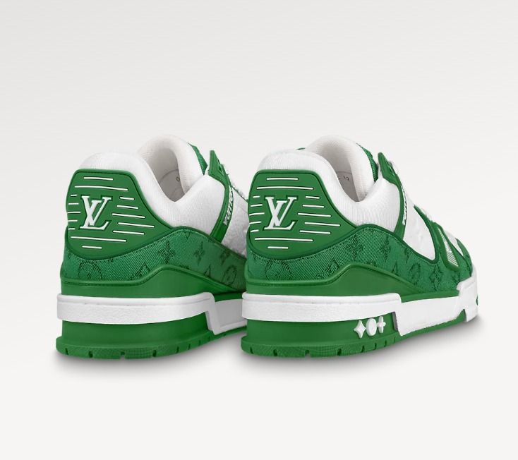 DESIGNER BLESSING!!!!🚨 Louuis V Trainer Sneaker Size 43/ US MENS