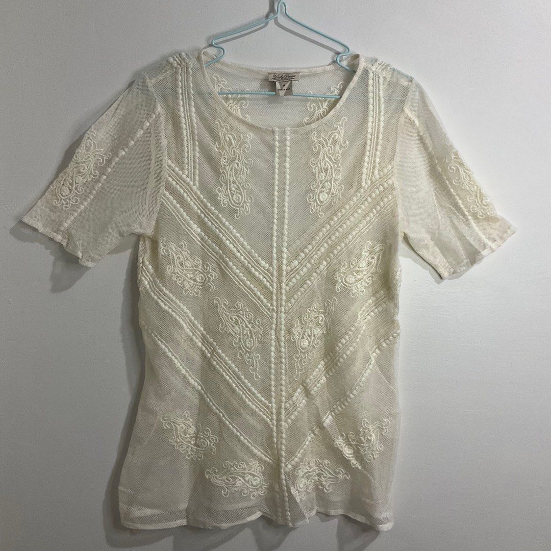 lucky brand tshirt for women size medium can fit up to large, Women's  Fashion, Tops, Shirts on Carousell