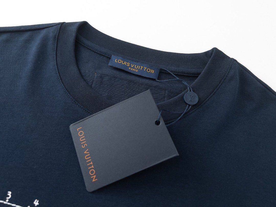 Shop Louis Vuitton 2022 SS Hand Crocheted Lv Pocket T-Shirt (1AA4TA) by  SkyNS