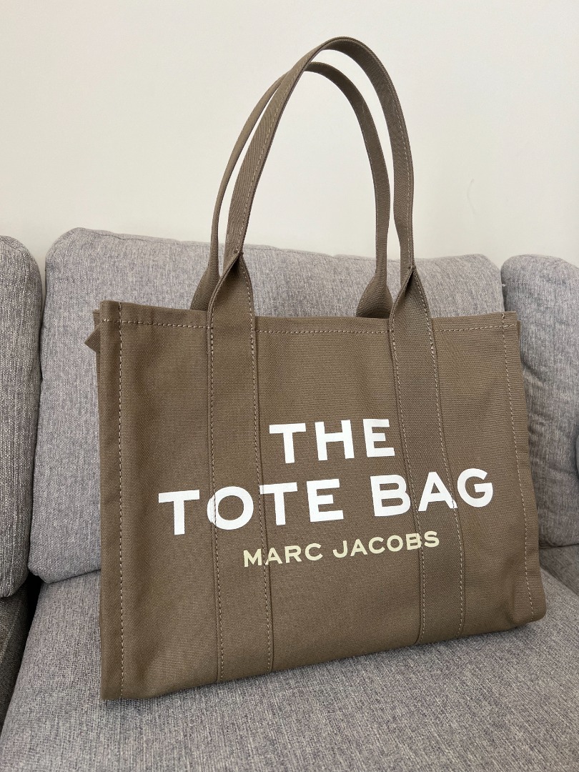 Marc Jacobs Large Tote Bag, Women's Fashion, Bags & Wallets, Tote Bags