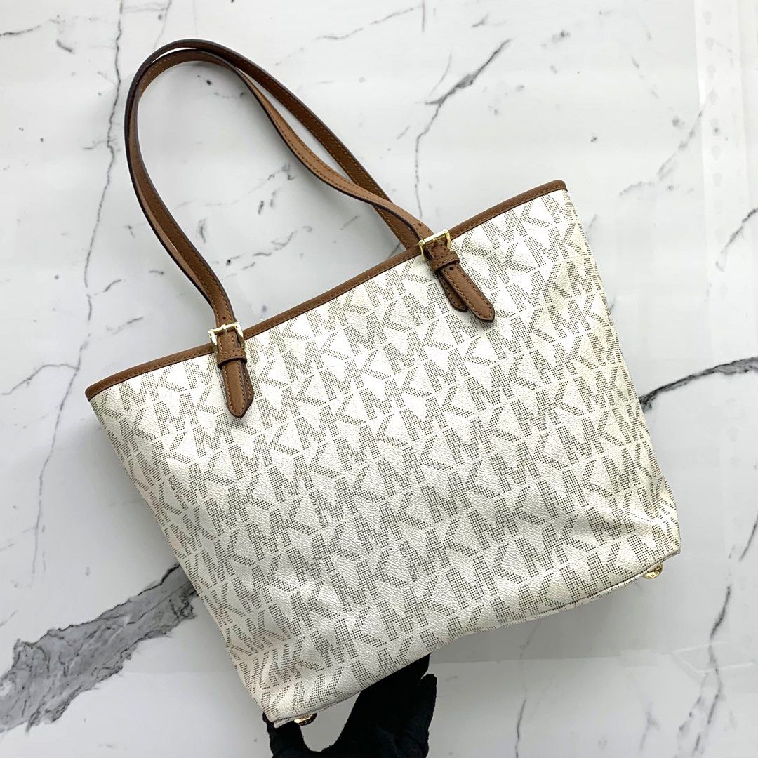 MICHAEL KORS CREAM BROWN TOTE BAG 227032549 Women s Fashion Bags Wallets Shoulder Bags on Carousell