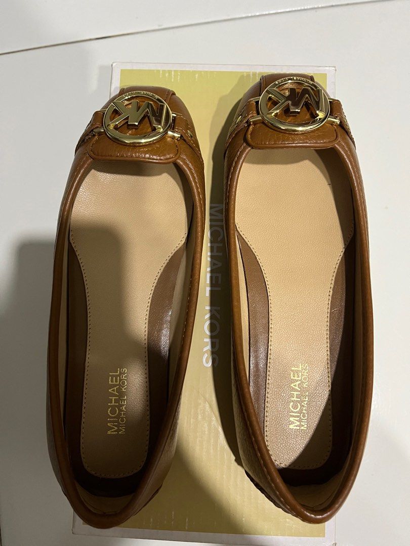 Michael Kors Shoes, Women's Fashion, Footwear, Flats on Carousell