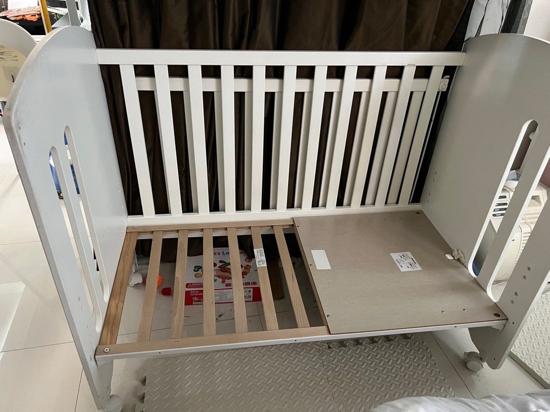 Micuna baby cot (with wheels), Babies & Kids, Baby Nursery & Kids