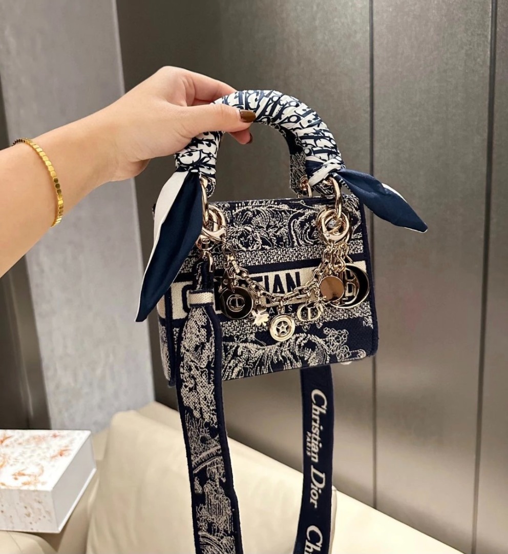 Lady d new arrivals lite bag price